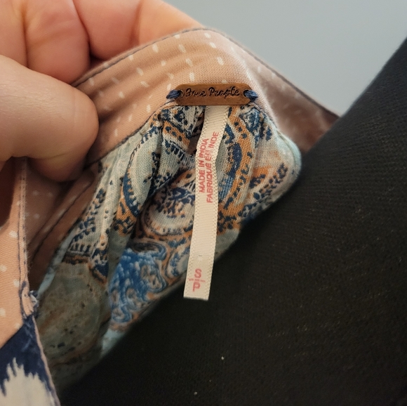 Free People Bohemian Flowey Flower Pattern Top size Small - Picture 6 of 7